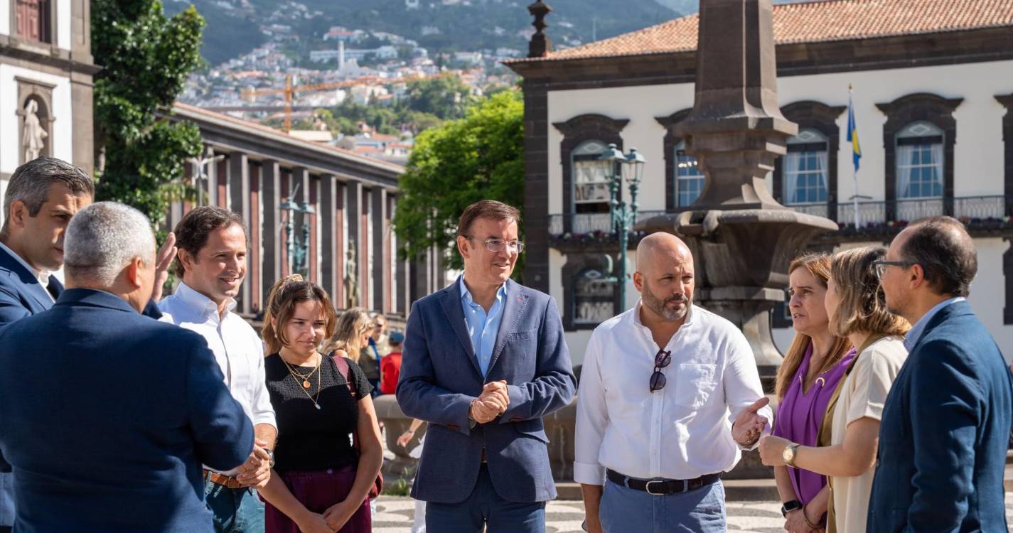 PS quer mais estacionamentos na periferia e restrição de carros de rent-a-car em algumas ruas