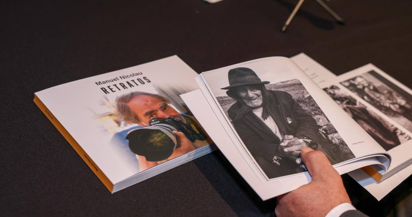 ‘Manuel Nicolau, Retratos’ representa a comunicação em imagens (com fotos)
