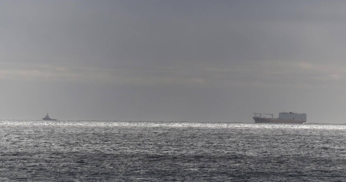 Reabastecimento do rebocador deixa ‘Grande Senegal’ ao largo da Madeira