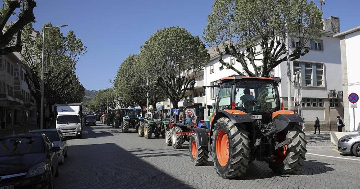 Agricultores manifestam-se na quinta-feira com tratores nas estradas