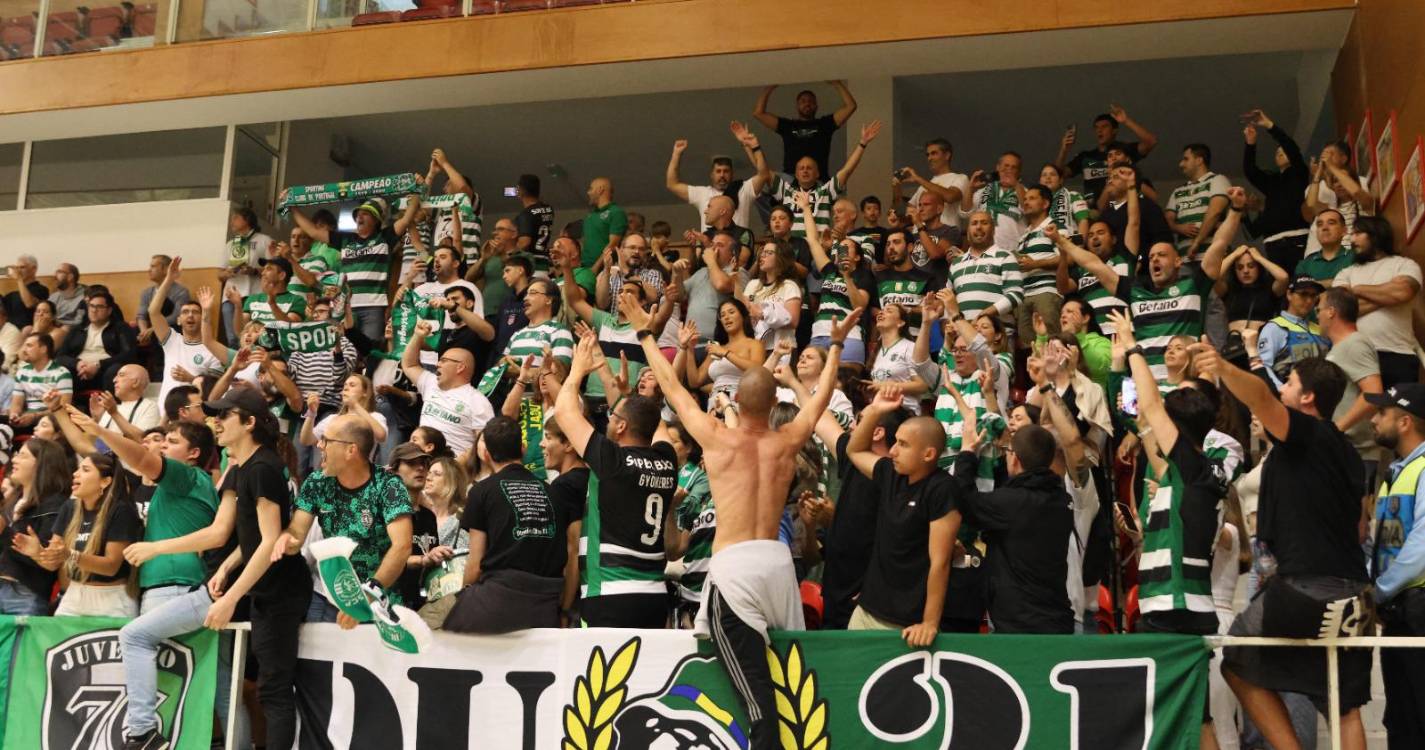 Sporting vence Marítimo e revalida título de campeão nacional de andebol (com fotos)