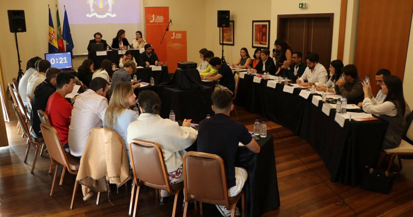 Academia Política da JSD promove discussão sobre o Orçamento regional