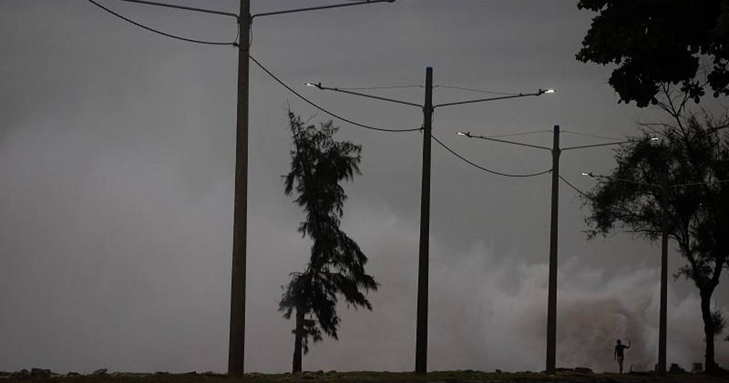 Três mortos e 8.000 casas afetadas à passagem do furacão Beryl pela Venezuela