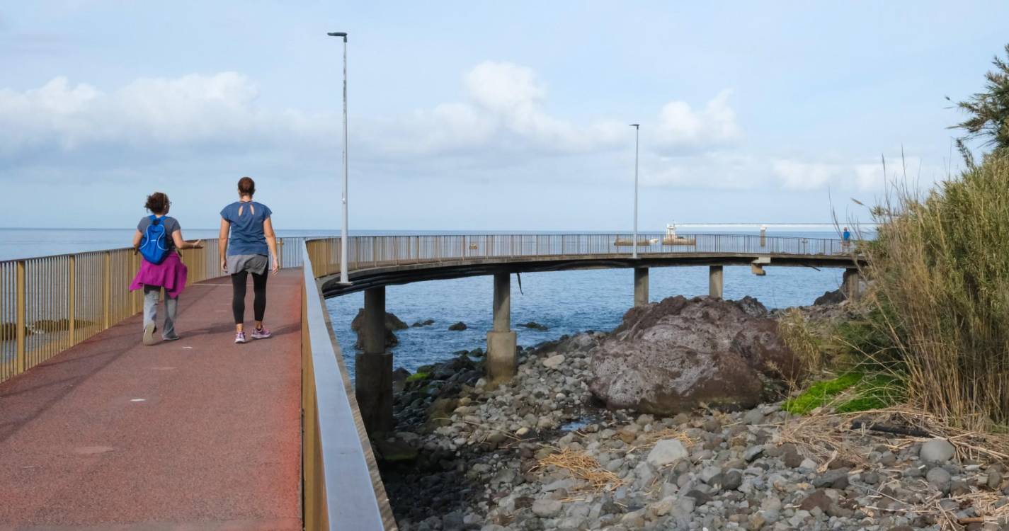 Concurso público para a segunda fase de reabilitação da promenade da Praia Formosa