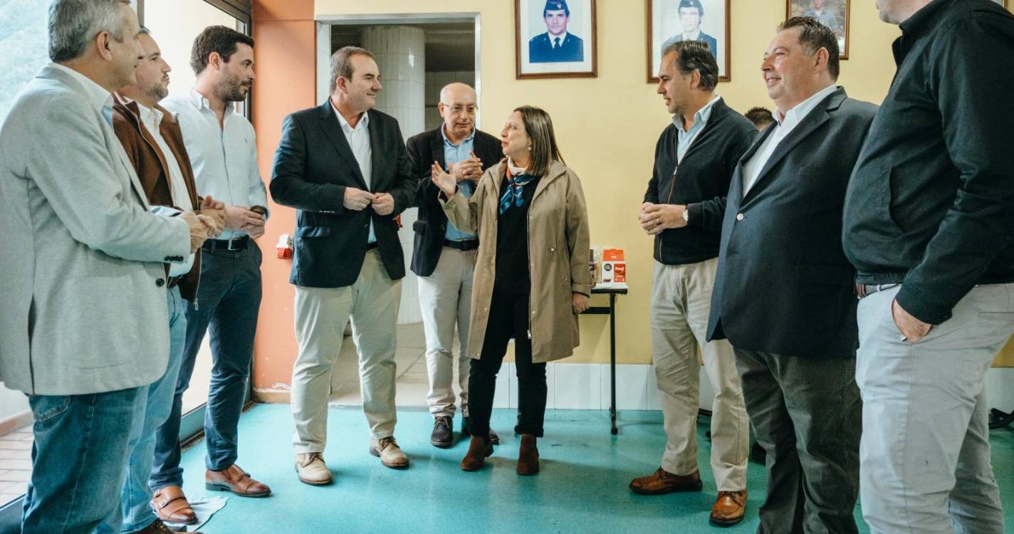 Grupo Parlamentar do PSD visita Quartel dos Bombeiros Voluntários da Ribeira Brava e da Ponta do Sol