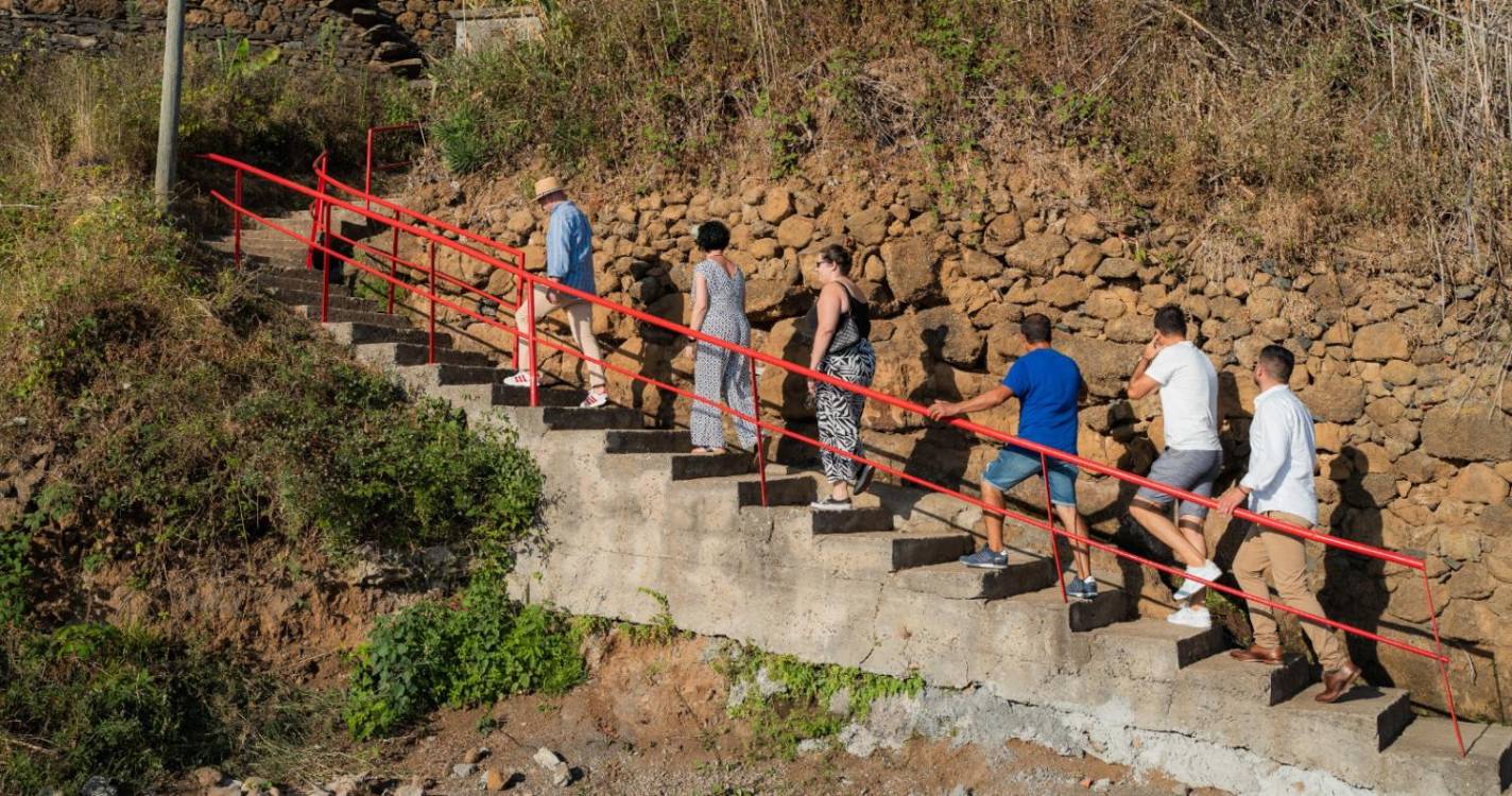 Junta da Ribeira Brava investe mais de 45 mil para requalificar veredas