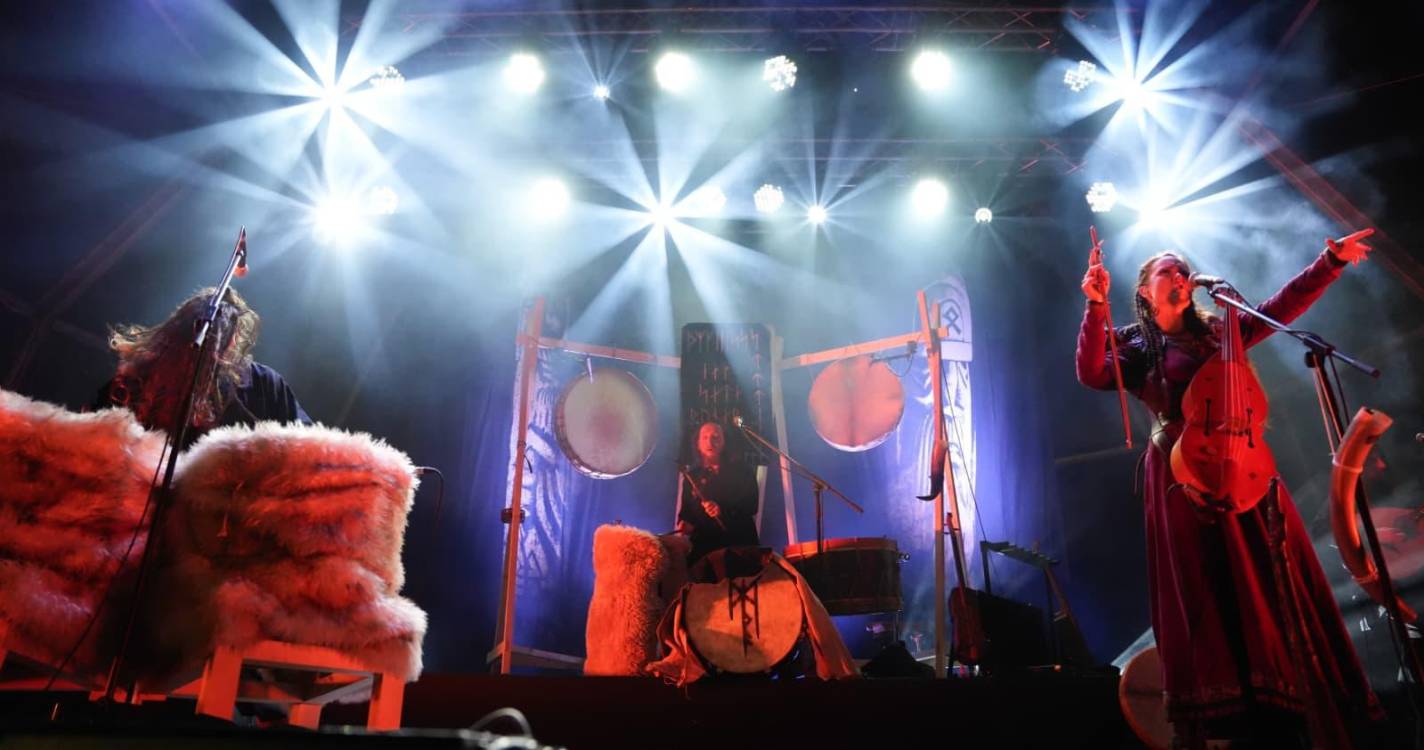 SKÁLD trouxeram mitos nórdicos à segunda noite do Festival Aqui Acolá