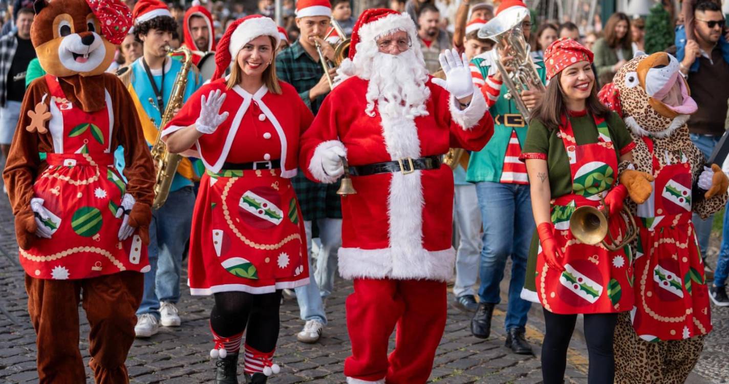 Pai Natal chegou sob escolta policial à Ponta do Sol (com fotos)