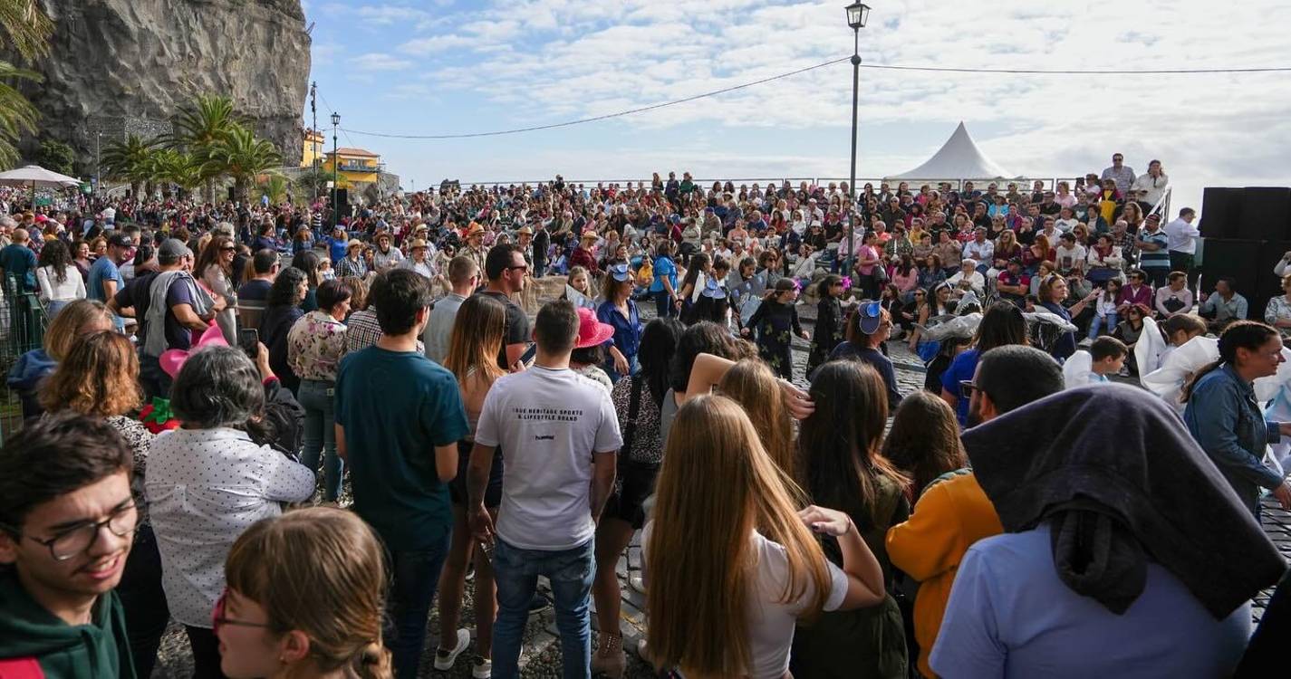 400 foliões animam Carnaval da Ponta do Sol