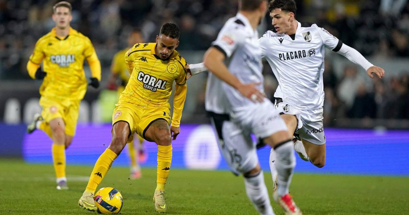 Nacional empata a zeros ao intervalo