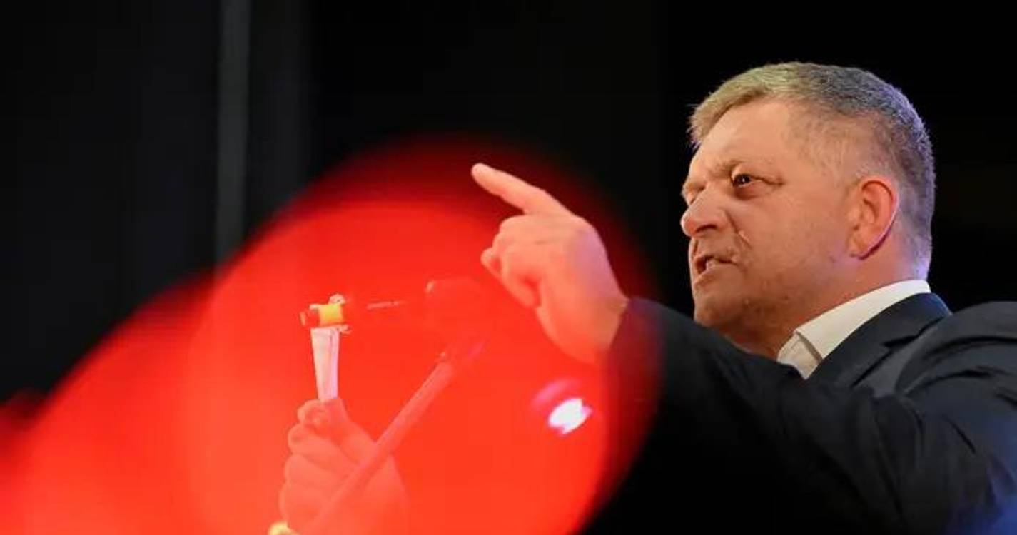 Atacante de Robert Fico acusado de tentativa de homicídio em crime com motivação política