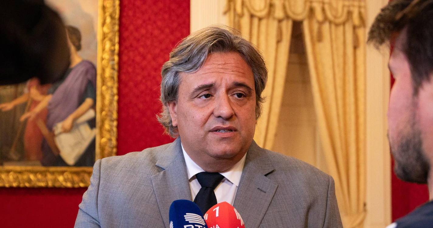 Funchal aprova orçamento suplementar para avançar com 23 fogos no Bairro da Ponte