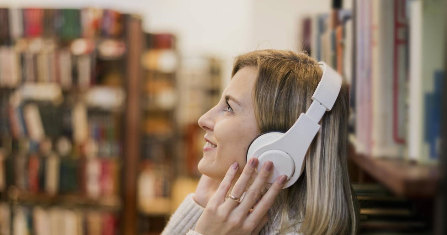 Clássicos da literatura portuguesa vão ficar disponiveis gratuitamente em audiolivro