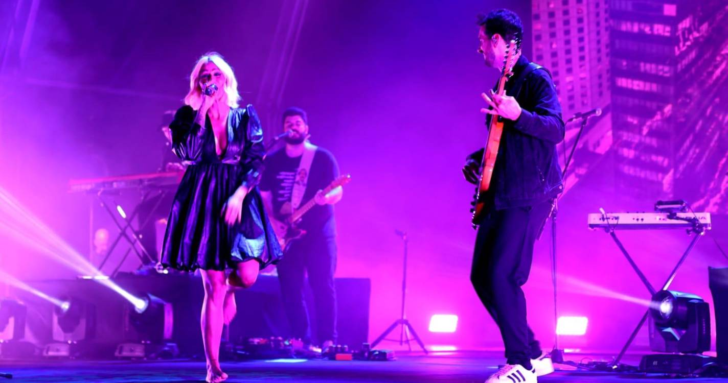 Aurea faz esquecer a chuva e aquece Parque de Santa Catarina