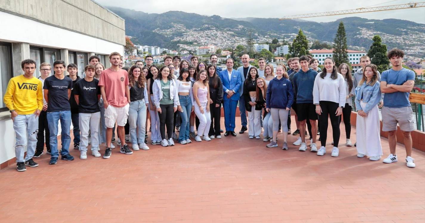 Miguel Albuquerque ‘deu aula’ na Escola Gonçalves Zarco