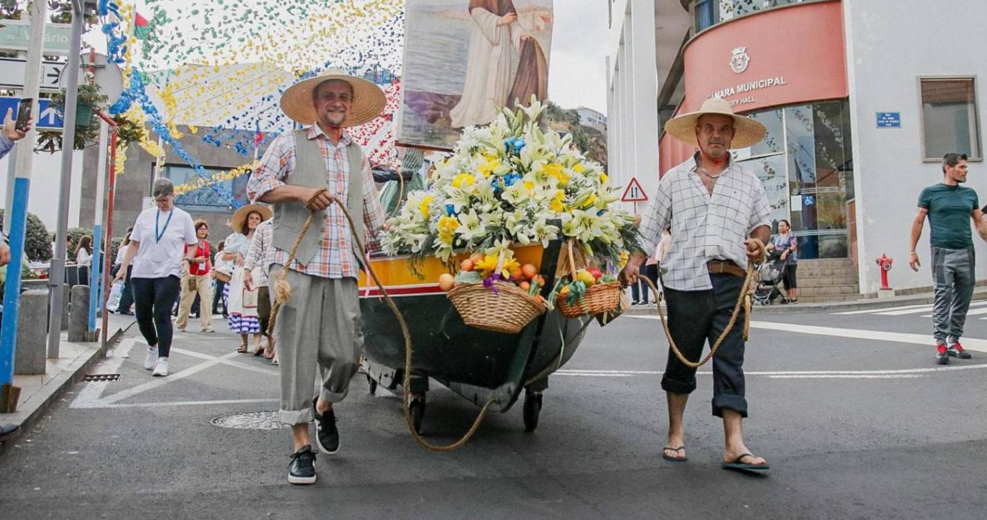 Cortejo Etnográfico ‘São Pedro Telmo’ saiu às ruas de Câmara de Lobos (com fotos)