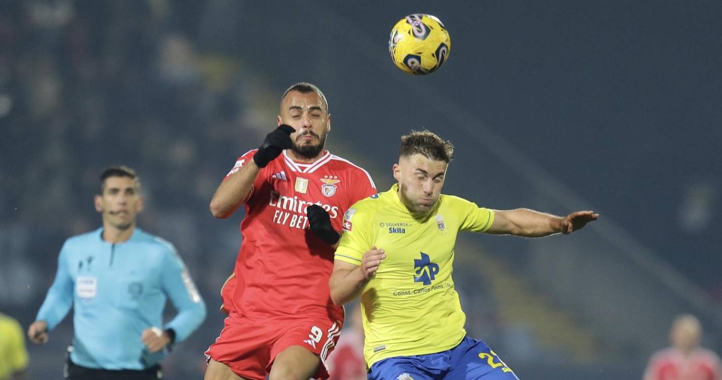 I Liga: Benfica vence em Arouca continua a um ponto do Sporting
