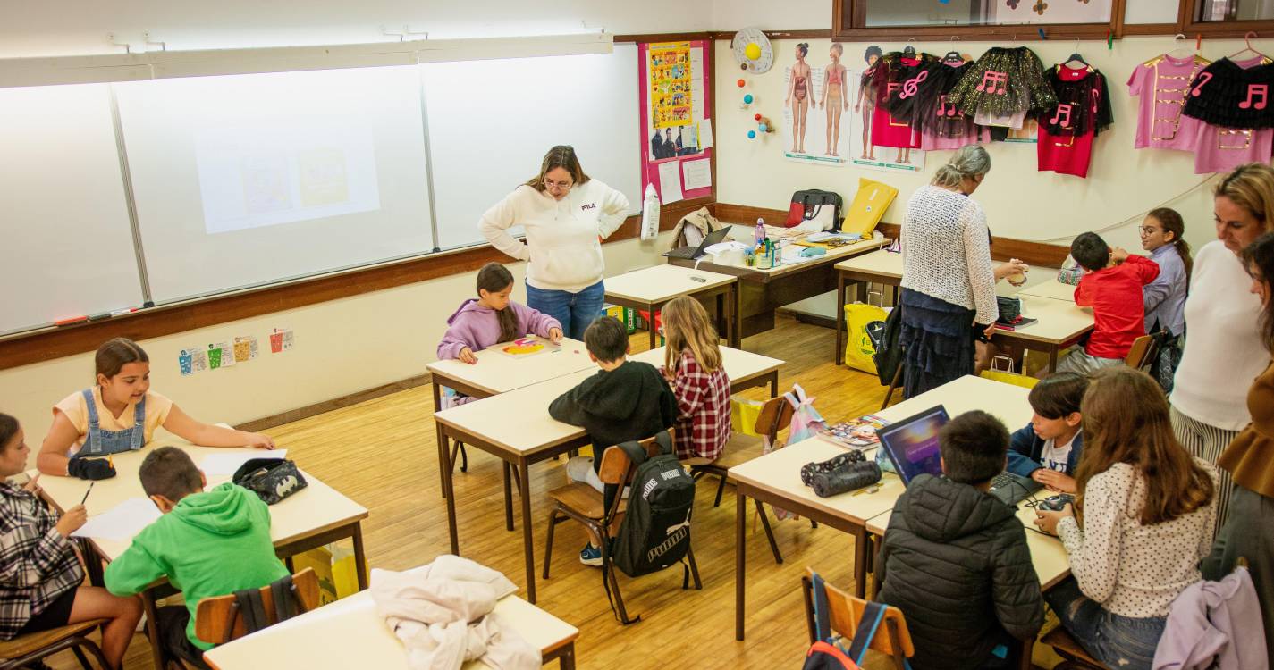 Cientista foi ao encontro da escola em Câmara de Lobos (com fotos)
