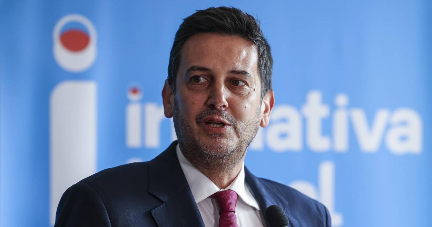Rui Rocha diz que “prioridades não convergiram o suficiente” entre PSD e IL