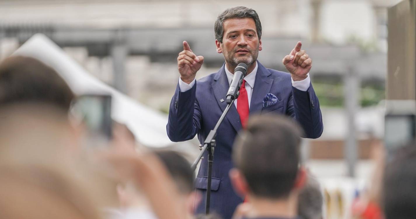 Ventura compara-se a Salazar e diz que quer pôr o país “na ordem”