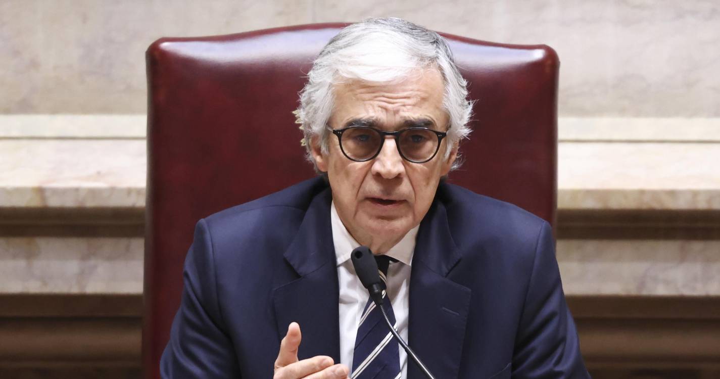 Aguiar-Branco convida Bolieiro e Miguel Albuquerque para discursarem no parlamento em junho