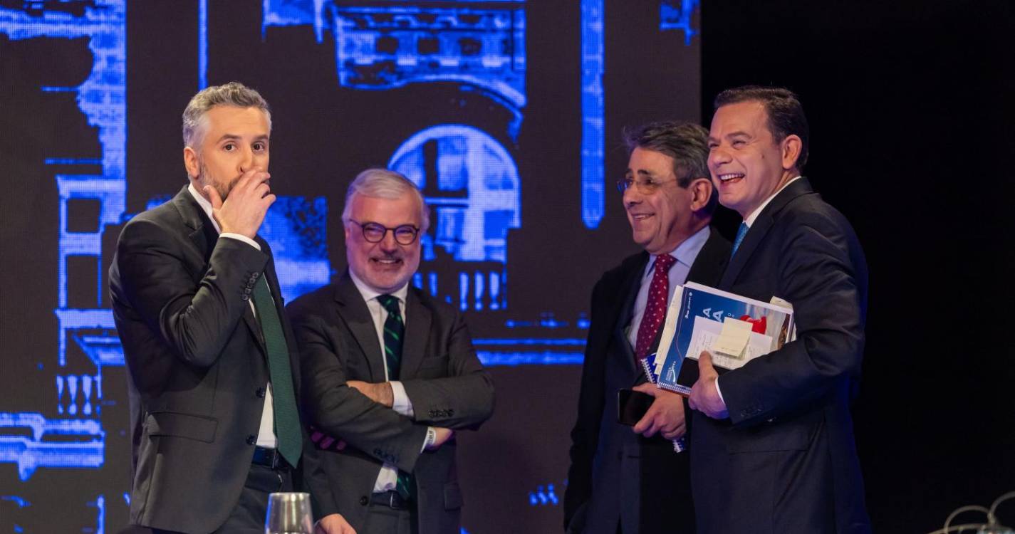 Eleições: PS deixa passar governo minoritário da AD se perder, Montenegro não esclarece