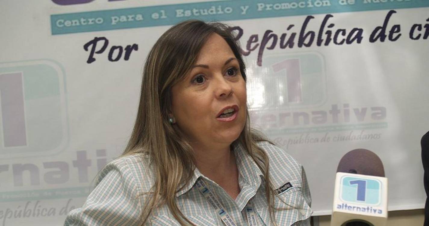 Oposição mantém rota mesmo sem garantias para as presidenciais na Venezuela, assegura Andrea Tavares