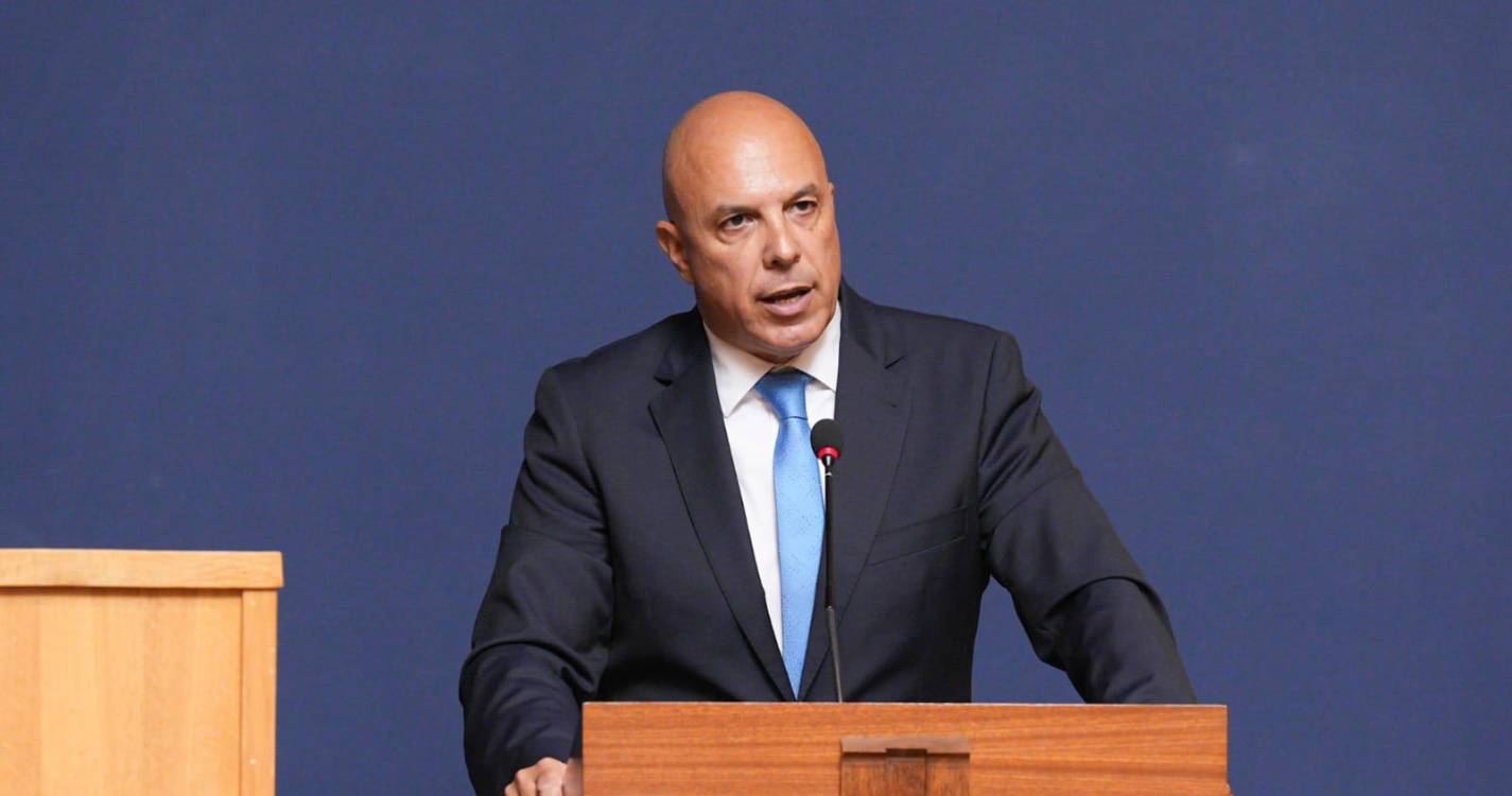 “Todos nós temos de saber estar à altura deste tempo”, alerta Paulo Cafôfo