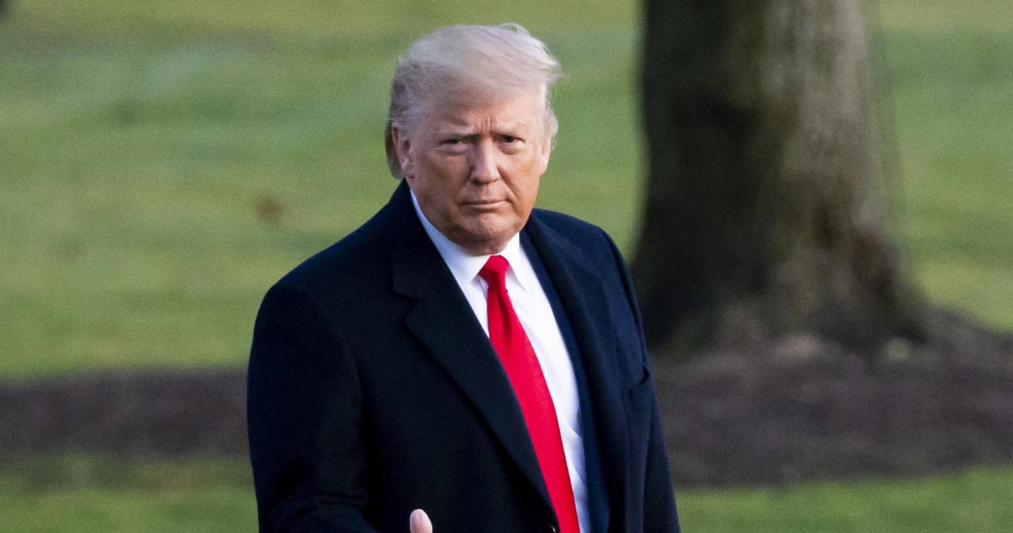 Tarifas: Trump diz que a sua política aduaneira está “a funcionar realmente bem”