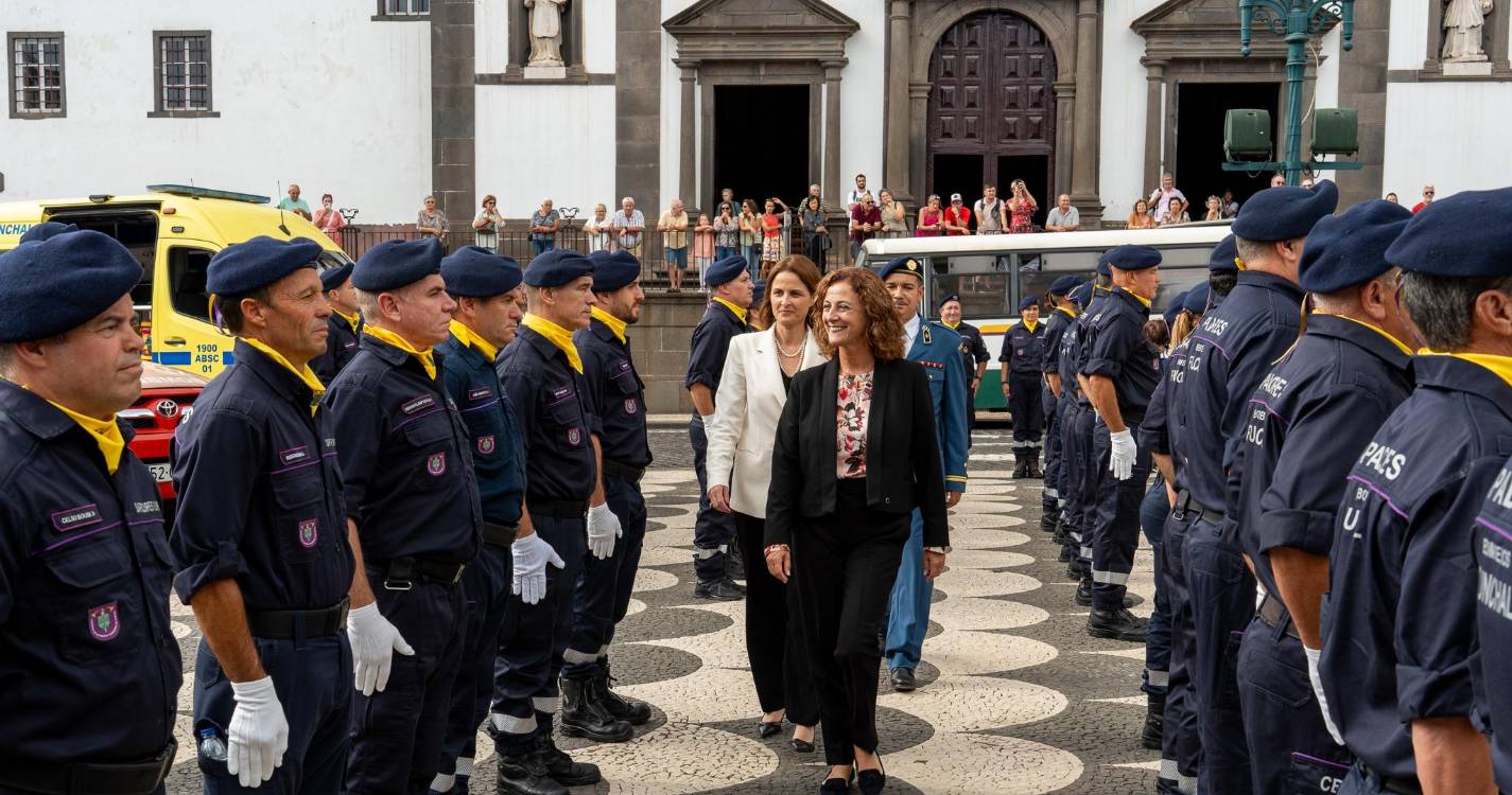 Cristina Pedra destaca “serviço inexcedível” dos Bombeiros Sapadores do Funchal