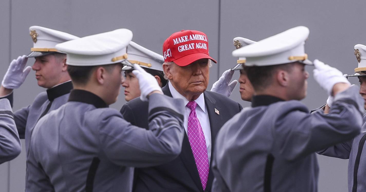 Trump quer proibir estrangeiros de se matricularem em Harvard