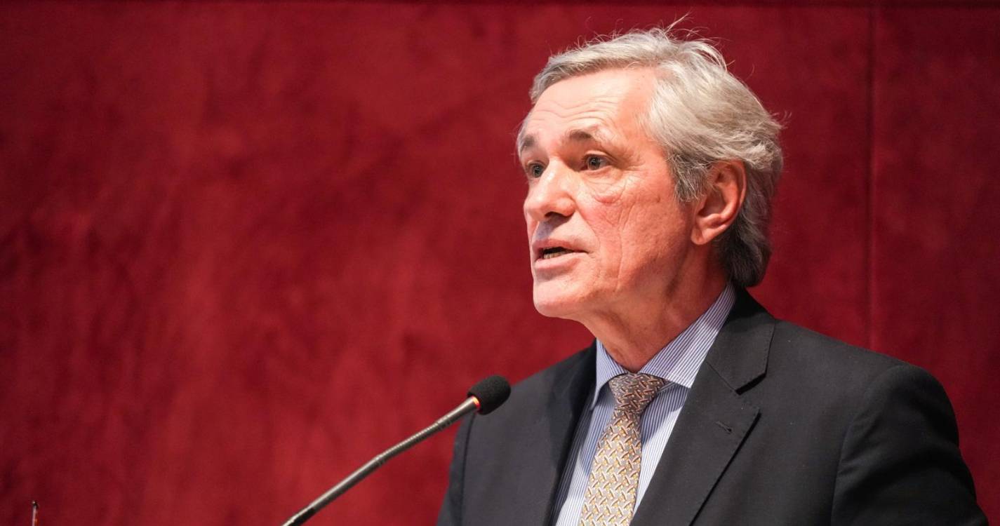 Rodrigues na tomada de posse dos Representantes da República e na cerimónia do 25 de Abril