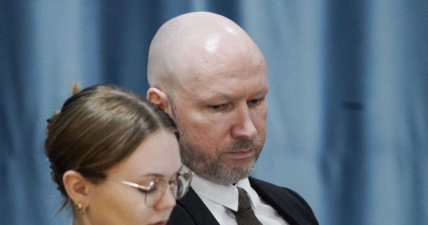Anders Breivik processa Estado norueguês em protesto contra regime de isolamento