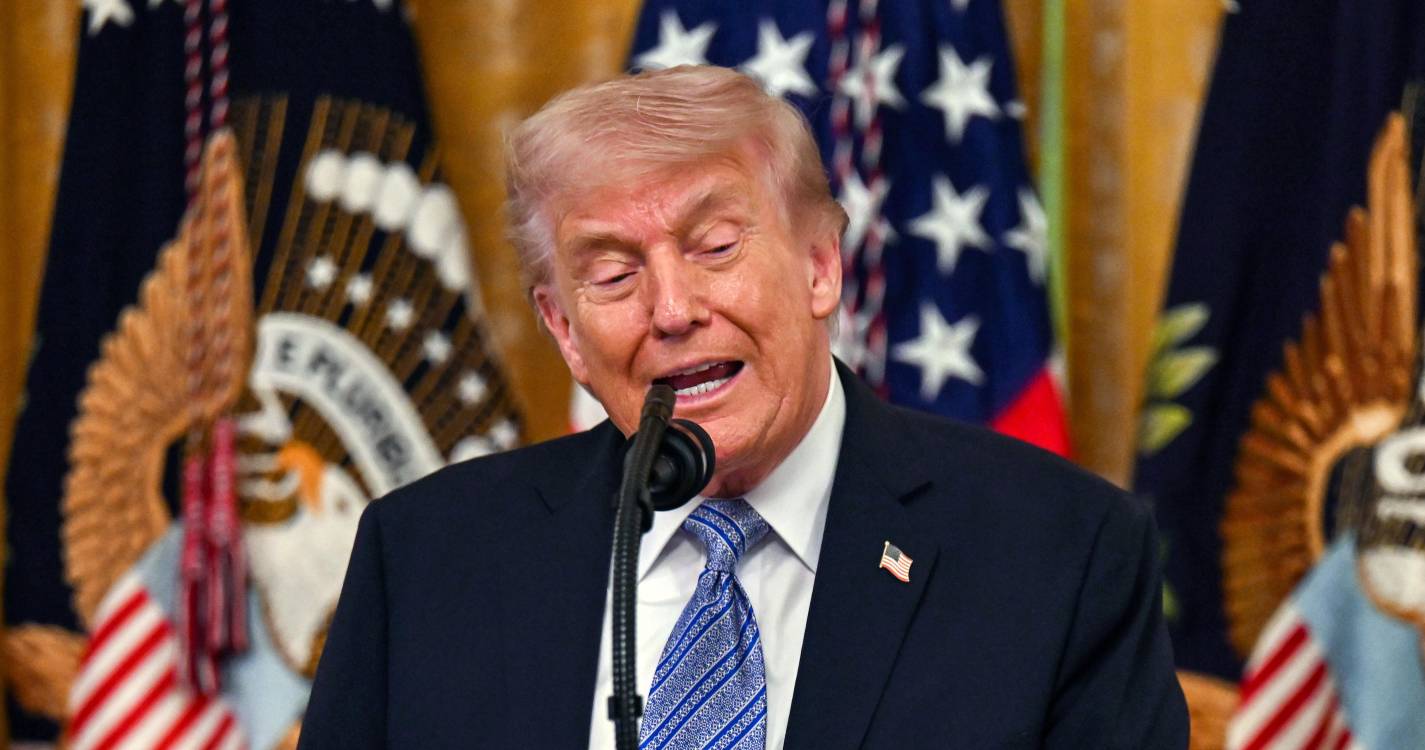 Irão: Trump admite mais duas ou três semanas de guerra sem preocupações de tempo