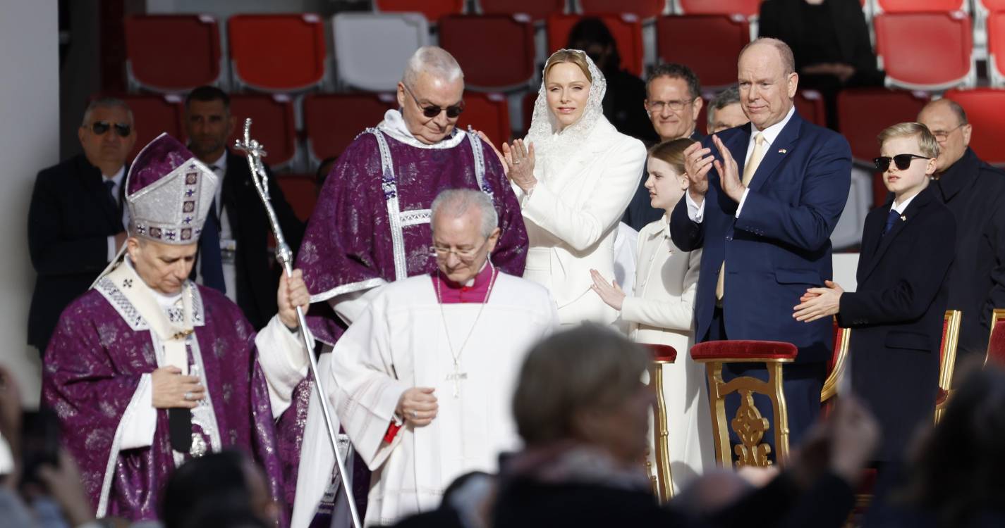 Papa Leão XIV termina visita ao Mónaco com alerta para os riscos da idolatria do dinheiro