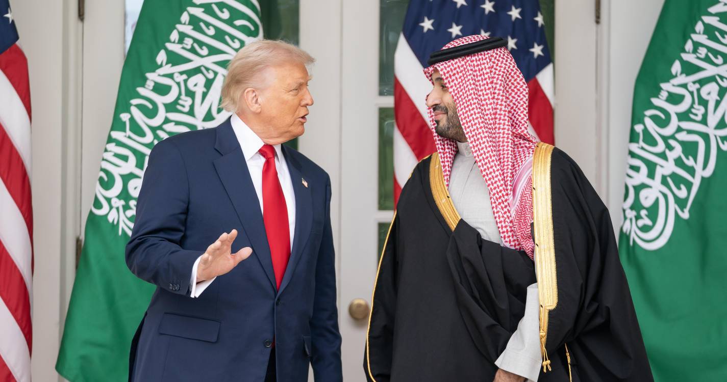 Trump ameaça revogar licença da ABC News após perguntas incómodas de jornalista