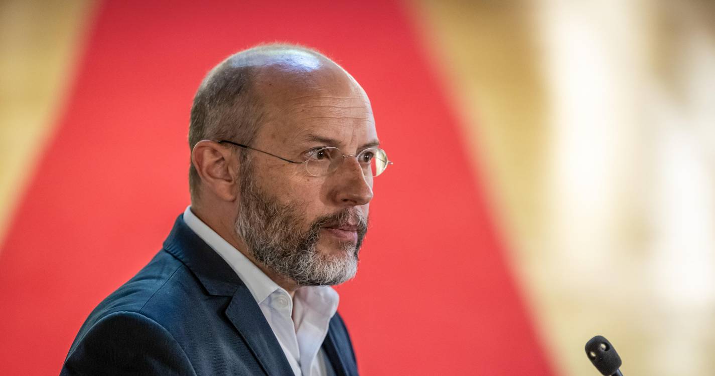 Livre diz que PS se apropriou da ideia do pé-de-meia lançada o ano passado