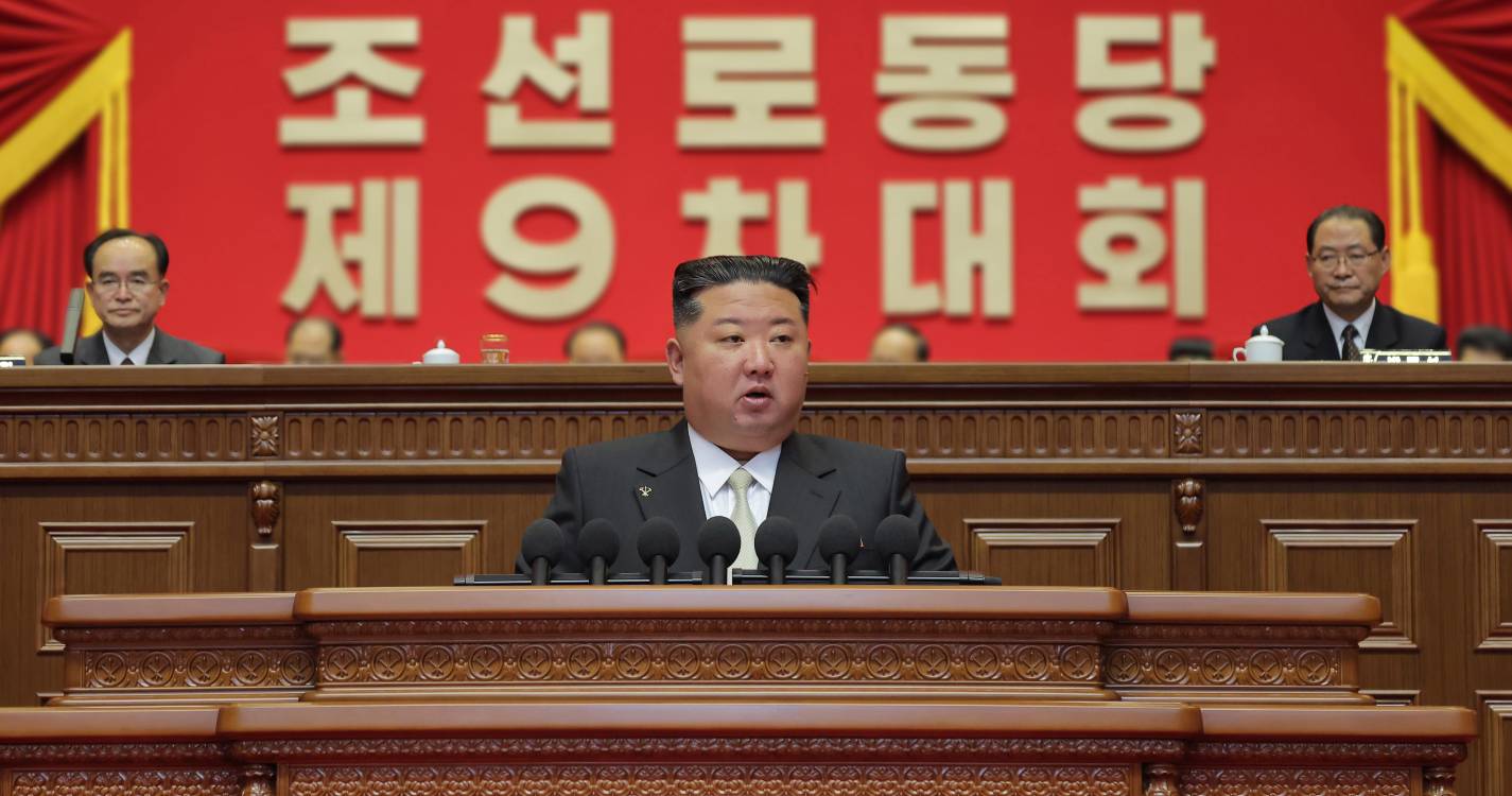 Líder norte-coreano Kim Jong-un reeleito chefe do Partido dos Trabalhadores