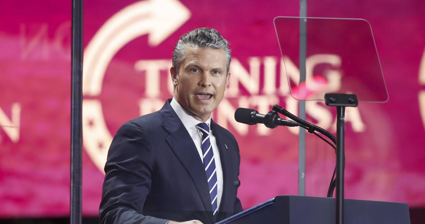 Secretário da Defesa dos EUA convoca reunião invulgar com centenas de generais