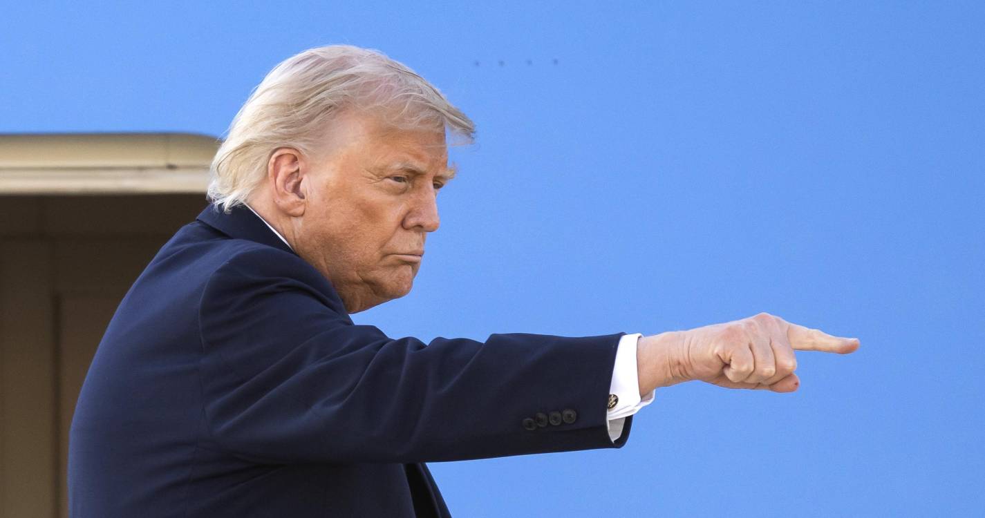 Irão: Trump ameaça novos ataques se acordo não for concluído em 60 dias