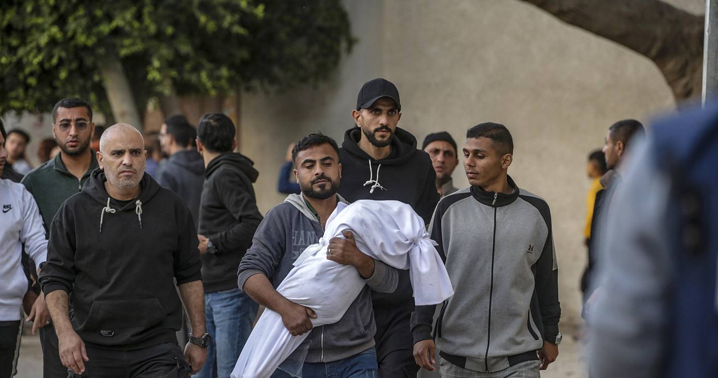 Pelo menos 31 mortos em ataque israelita a escola na Faixa de Gaza