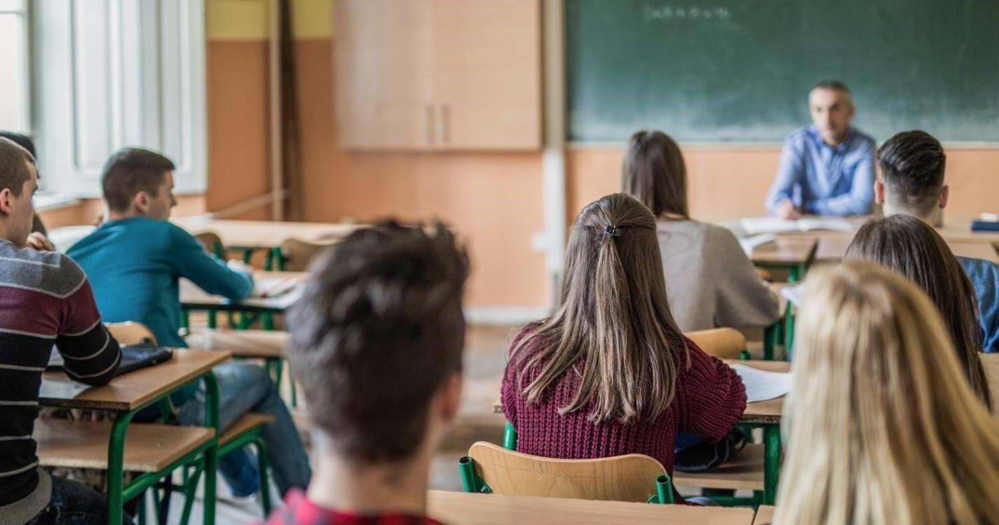 Nota mais atribuída no secundário foi 17 nas escolas públicas e 19 nos colégios