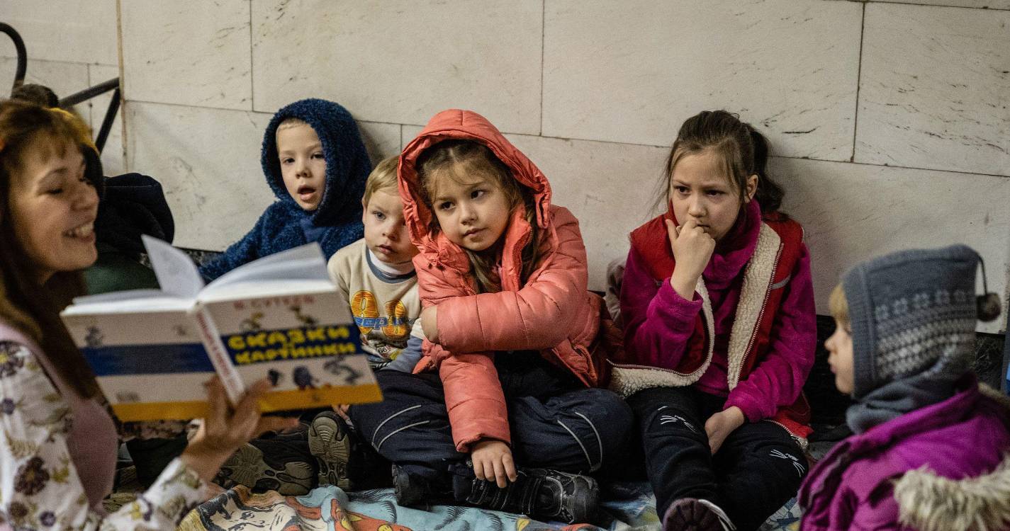 Ucrânia: Mais de 340 escolas danificadas ou destruídas em 2025