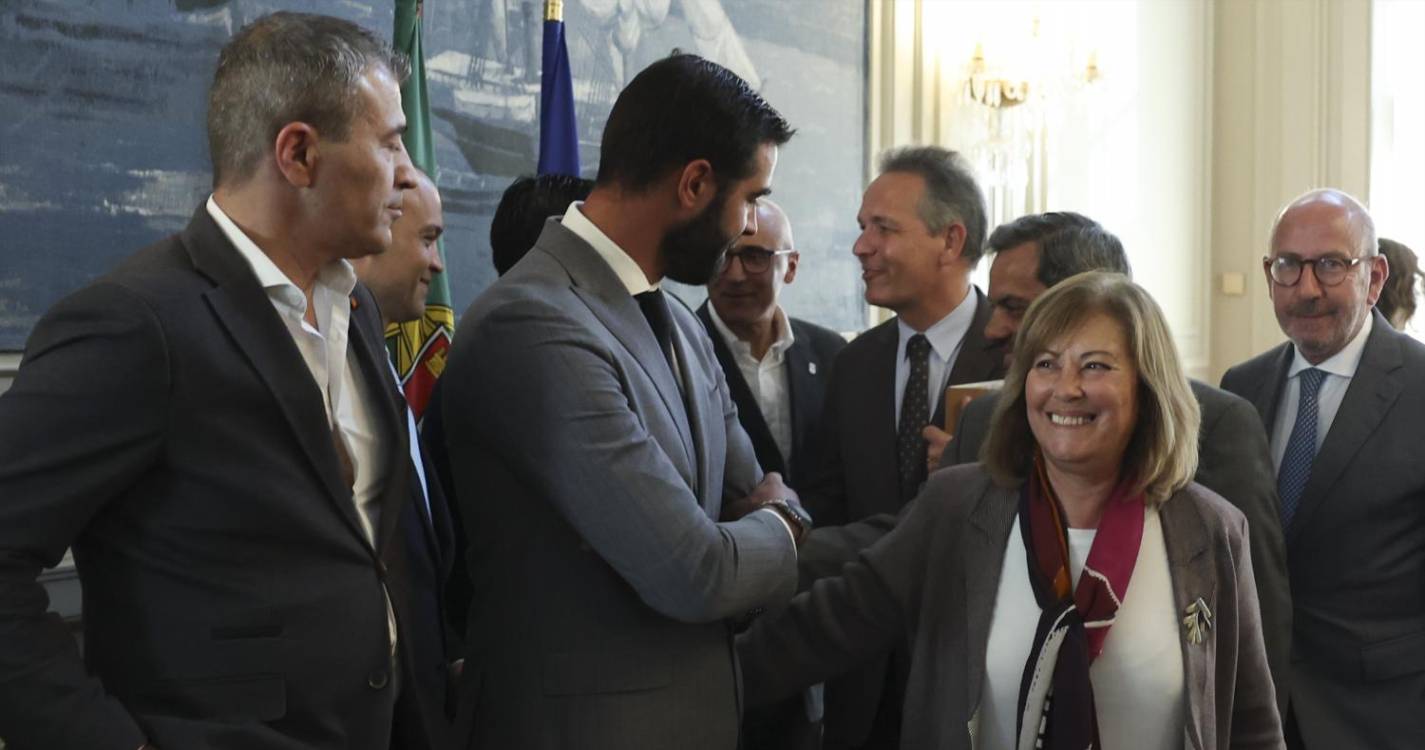 Ministra classifica como “histórico” acordo com polícias