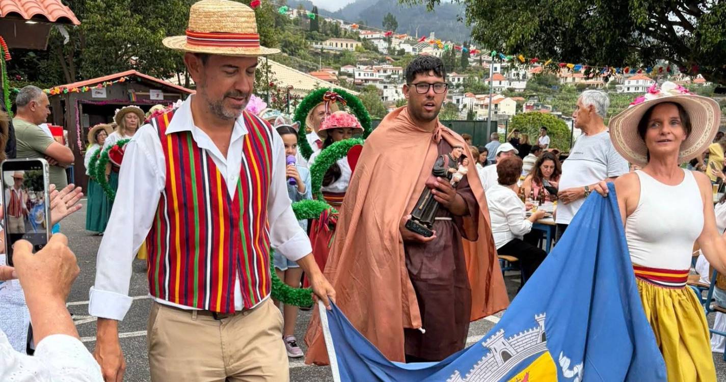 Arraial popular angaria apoios da viagem de finalistas