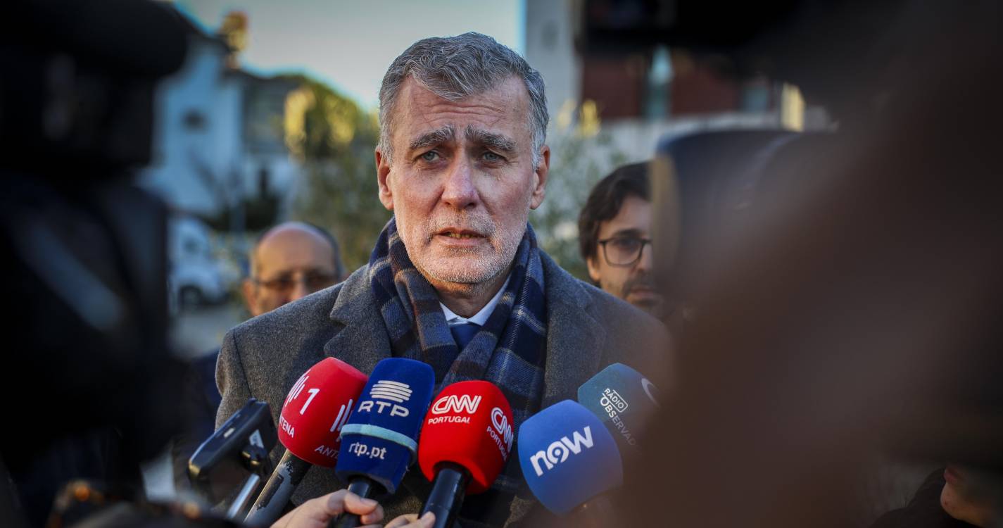 Presidenciais: Gouveia e Melo sem máquina partidária privilegia contactos com a população