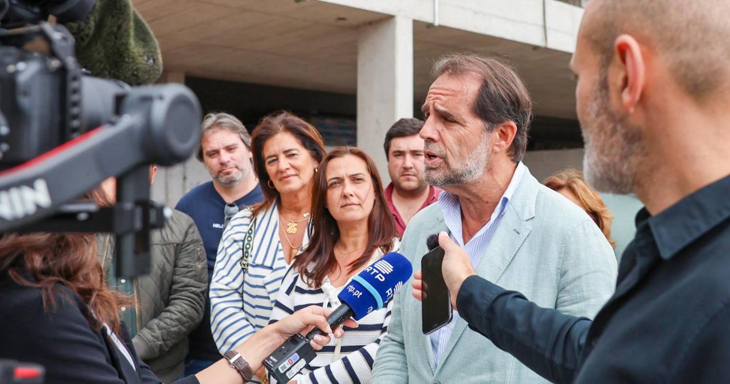 Albuquerque compromete-se a construir 1.500 novas habitações