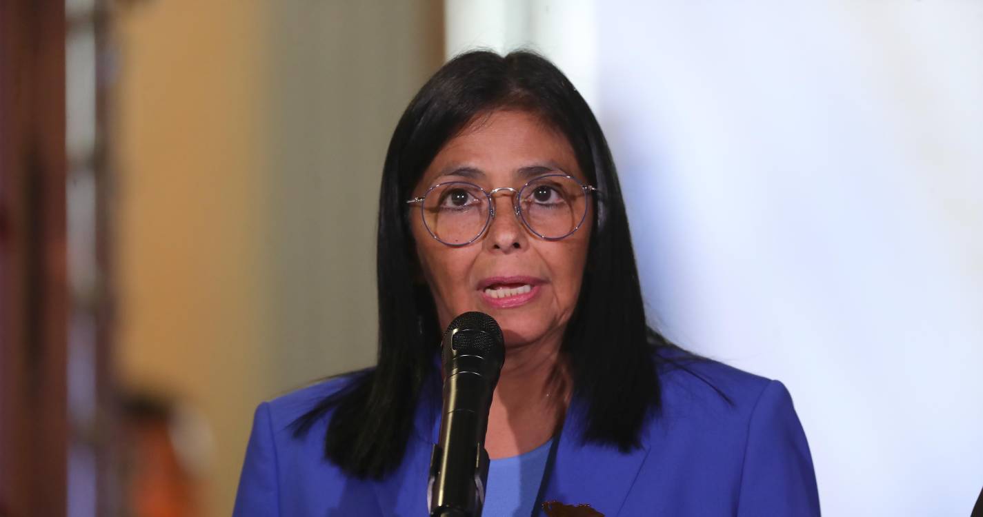 Venezuela: Delcy Rodríguez afasta do Governo mulher de figura próxima de Maduro