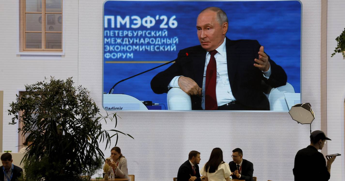 Irão: Putin considera positiva decisão de Trump de decretar cessar-fogo
