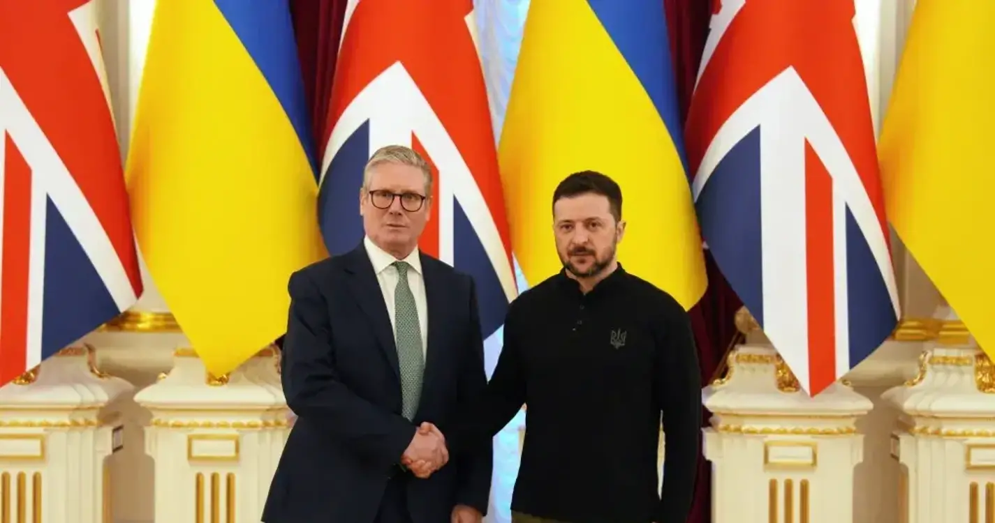 Ucrânia: PM britânico confirma apoio a Kiev na preparação das negociações com EUA